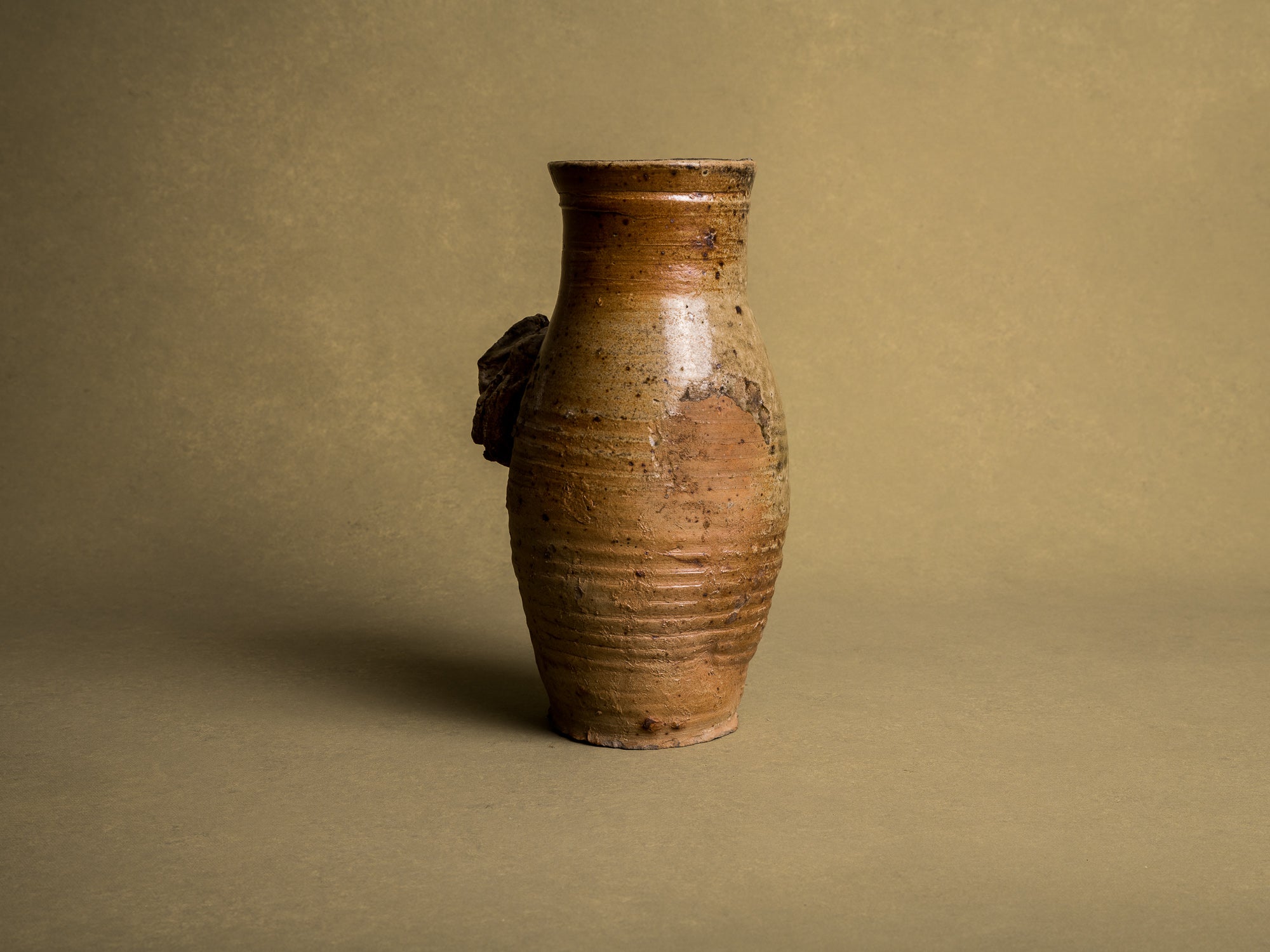 Mitate, vase "jambe de chien" en grès du beauvaisis, France (XVIIIe / XIXe siècle)..Mitate, vase "jambe de chien" in stoneware from beauvaisis, France (18th / 19th century)