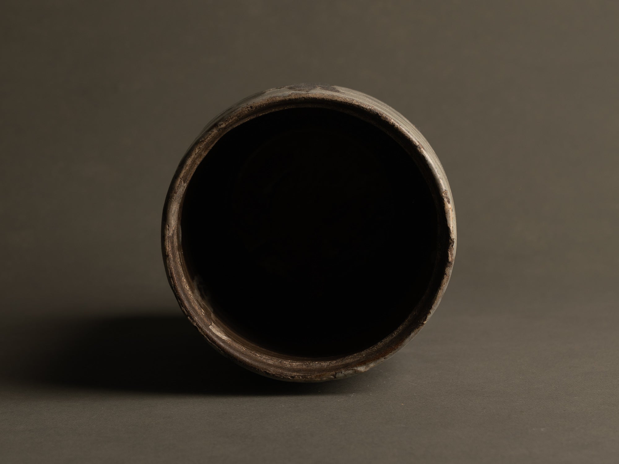 Mizusashi, Pot couvert à eau de type Seto, Japon (ére Taishō  / Shōwa)..Seto ware water pot Mizusashi , Japan (Taishō  / Shōwa Era)
