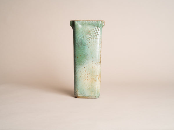 Vase en grès pour l'ikebana de Jean-Claude Séris, France (vers 1980)..Stoneware ikebana vase by Jean-Claude Séris, France (circa 1980)