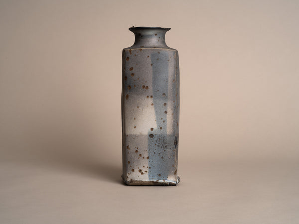 Rare vase colonne en grès de Gustave Tiffoche, France (vers 1985)..Rare stoneware vase by Gustave Tiffoche, France (circa 1985)