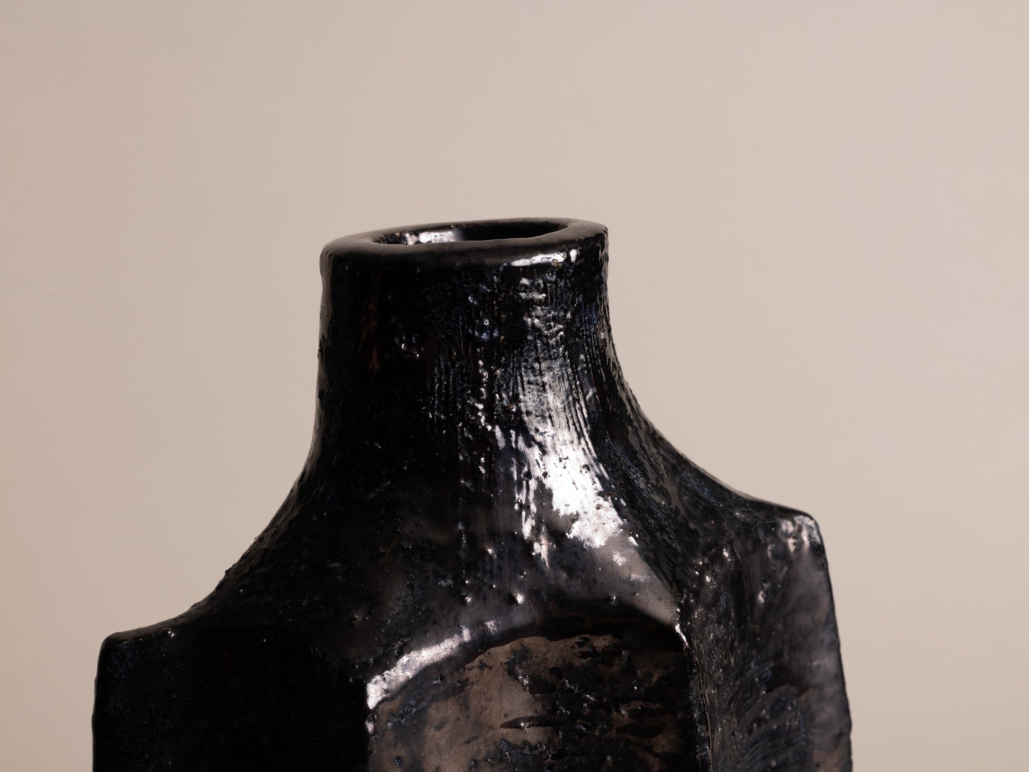 Rare vase de forme libre de Raymond Louis Quillivic, France (vers 1970) - Collection Serullaz..Huge freeform vase by Raymond Louis Quillivic, France (circa 1970) - Collection Serullaz