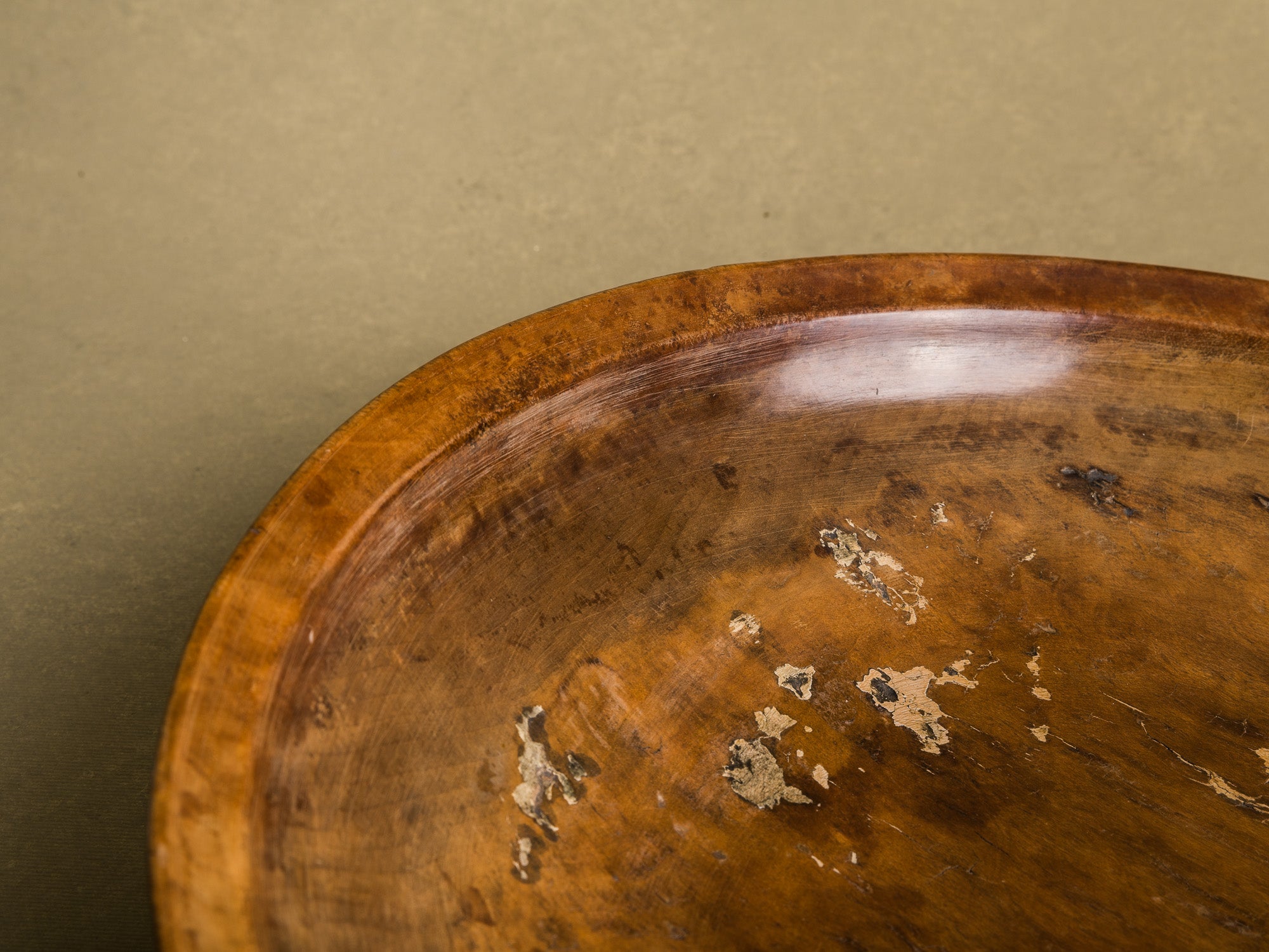 Rare et ancienne coupe de mariage en bouleau, art paysan, Suède (Fin du XVIIIe / début du XIXe siècle)..Unique Old birchwood carved wedding bowl, Peasant art, Sweden (Late 18th / early 19th century)