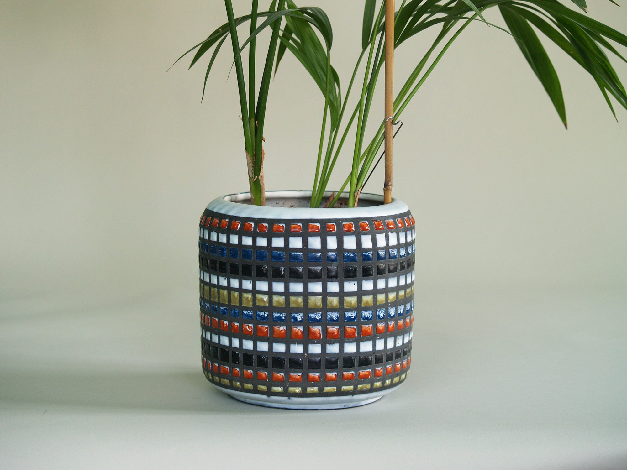 Vase / Pot de Roger Capron, France (vers 1955)..Vase / planter by Roger Capron - France (circa 1955)